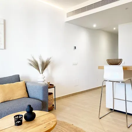 Fantastic In The Wave Just Steps From Carvajal - Pool And Free Parking Appartement Fuengirola