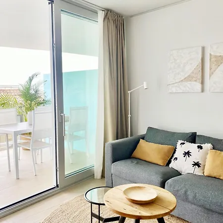 Fantastic In The Wave Just Steps From Carvajal - Pool And Free Parking Apartment Fuengirola