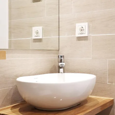 Apartment Fantastic In The Wave Just Steps From Carvajal - Pool And Free Parking