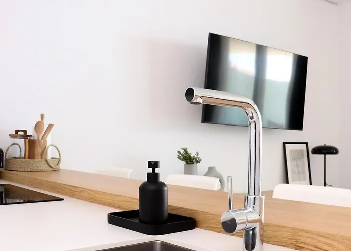 Fantastic In The Wave Just Steps From Carvajal - Pool And Free Parking Apartment Fuengirola