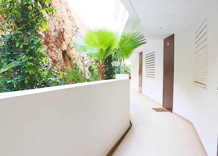 Apartment Fantastic In The Wave Just Steps From Carvajal - Pool And Free Parking Fuengirola