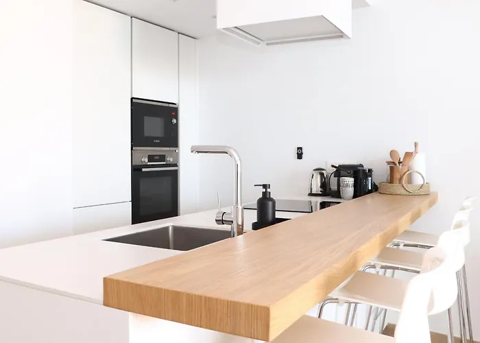 Fantastic In The Wave Just Steps From Carvajal - Pool And Free Parking Fuengirola