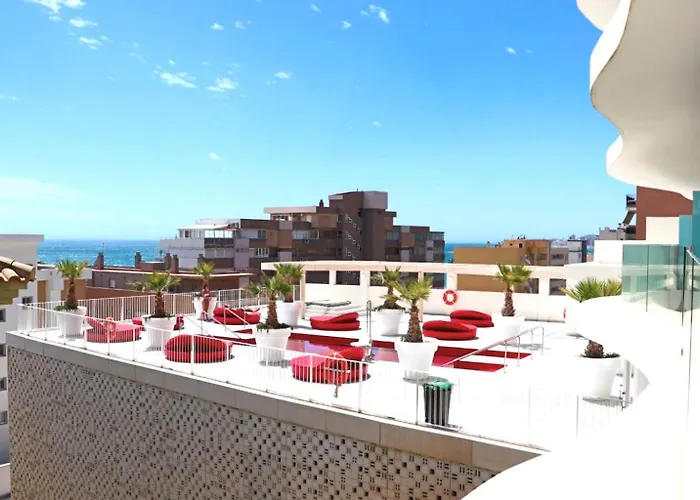 Апартаменты Fantastic In The Wave Just Steps From Carvajal - Pool And Free Parking Фуэнхирола