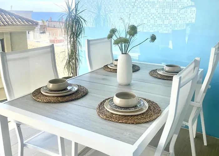 Fantastic In The Wave Just Steps From Carvajal - Pool And Free Parking Fuengirola