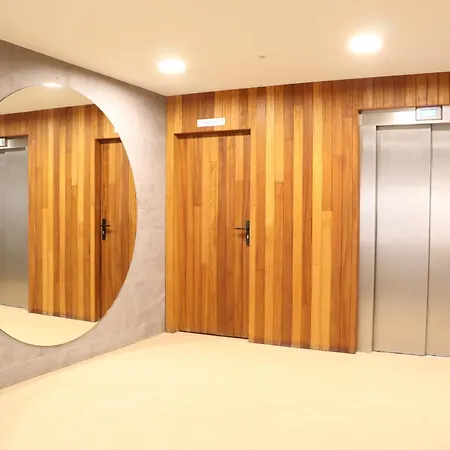 Fantastic In The Wave Just Steps From Carvajal - Pool And Free Parking